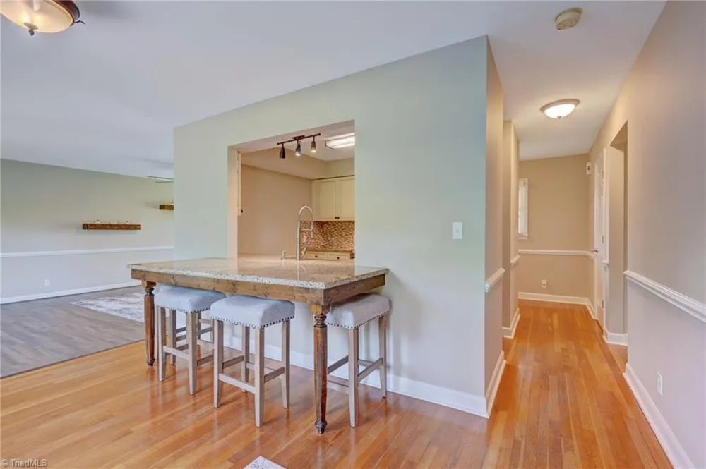 2919 Oak Ridge Road Oak Ridge, NC 27310