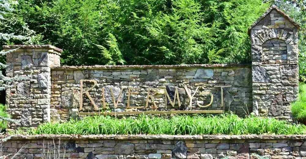 450 Hidden Forest Trail Spring City, TN 37381