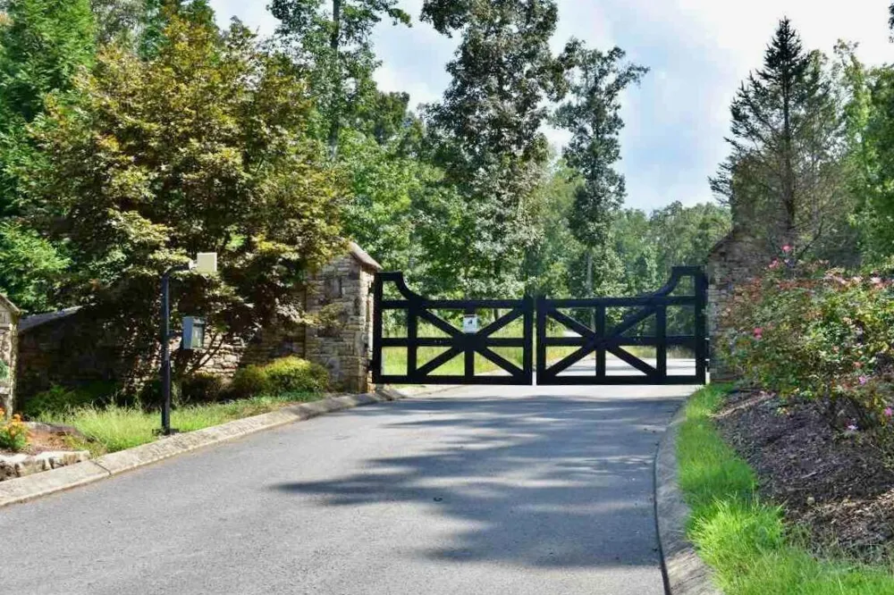 450 Hidden Forest Trail Spring City, TN 37381