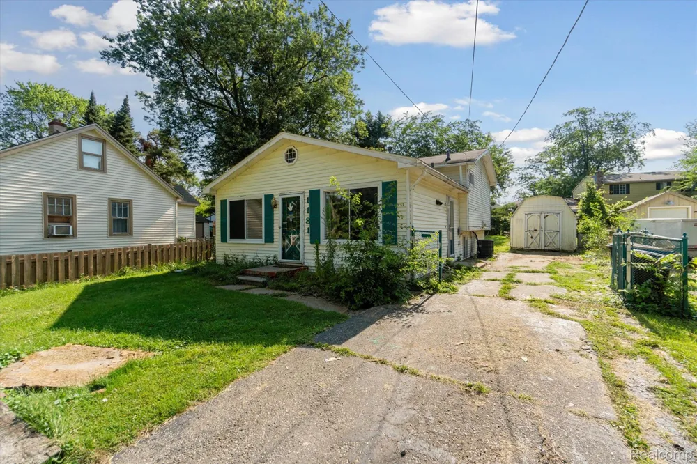 1181 Bangor Road Waterford Charter Township, MI 48328