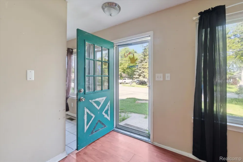 1181 Bangor Road Waterford Charter Township, MI 48328