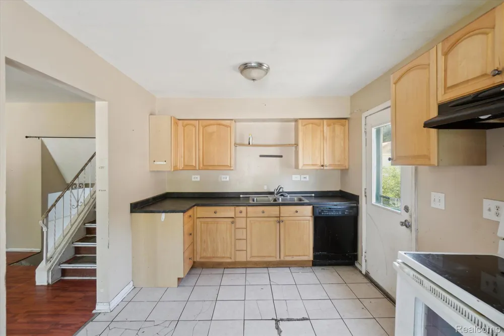 1181 Bangor Road Waterford Charter Township, MI 48328
