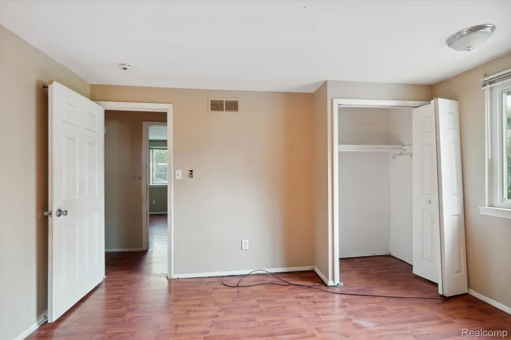 1181 Bangor Road Waterford Charter Township, MI 48328