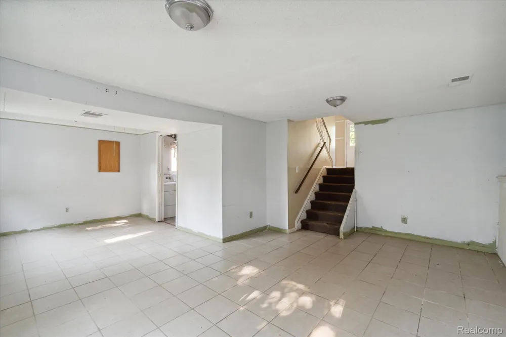 1181 Bangor Road Waterford Charter Township, MI 48328