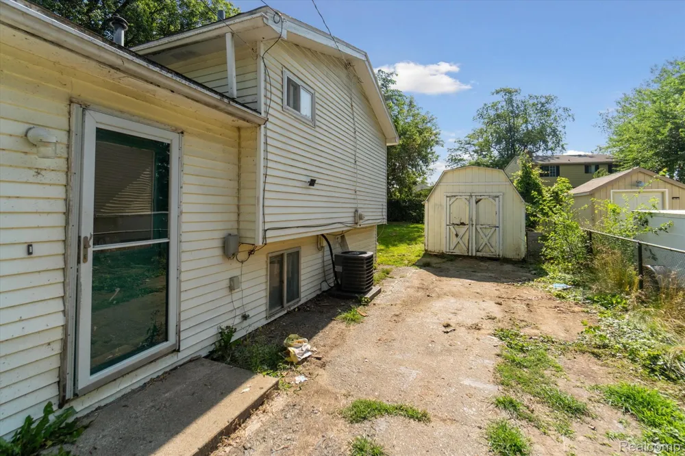 1181 Bangor Road Waterford Charter Township, MI 48328