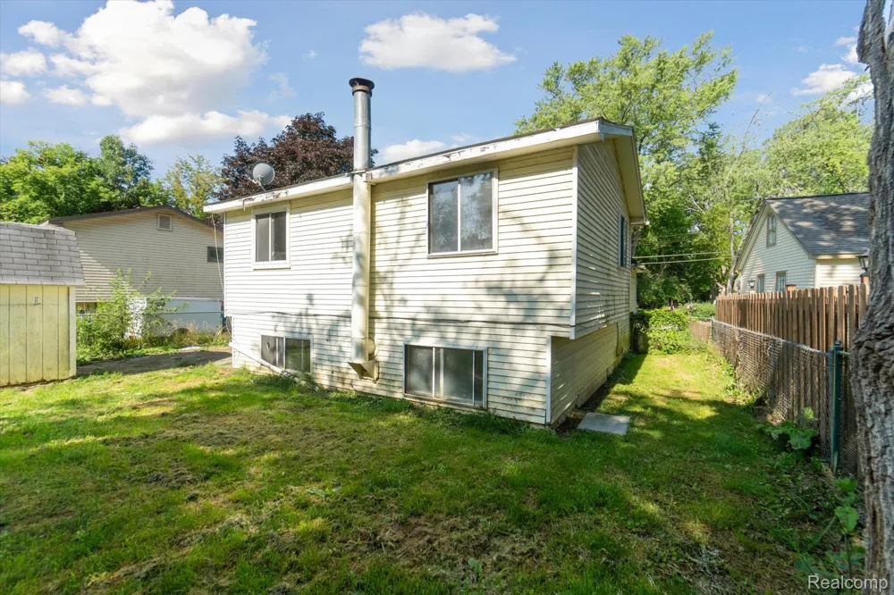 1181 Bangor Road Waterford Charter Township, MI 48328