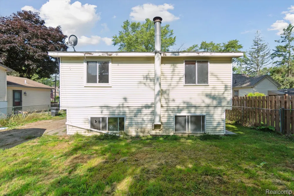 1181 Bangor Road Waterford Charter Township, MI 48328