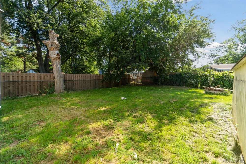 1181 Bangor Road Waterford Charter Township, MI 48328