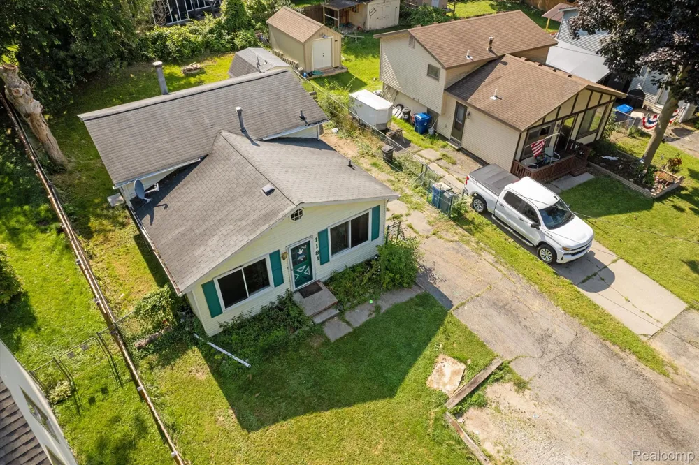 1181 Bangor Road Waterford Charter Township, MI 48328