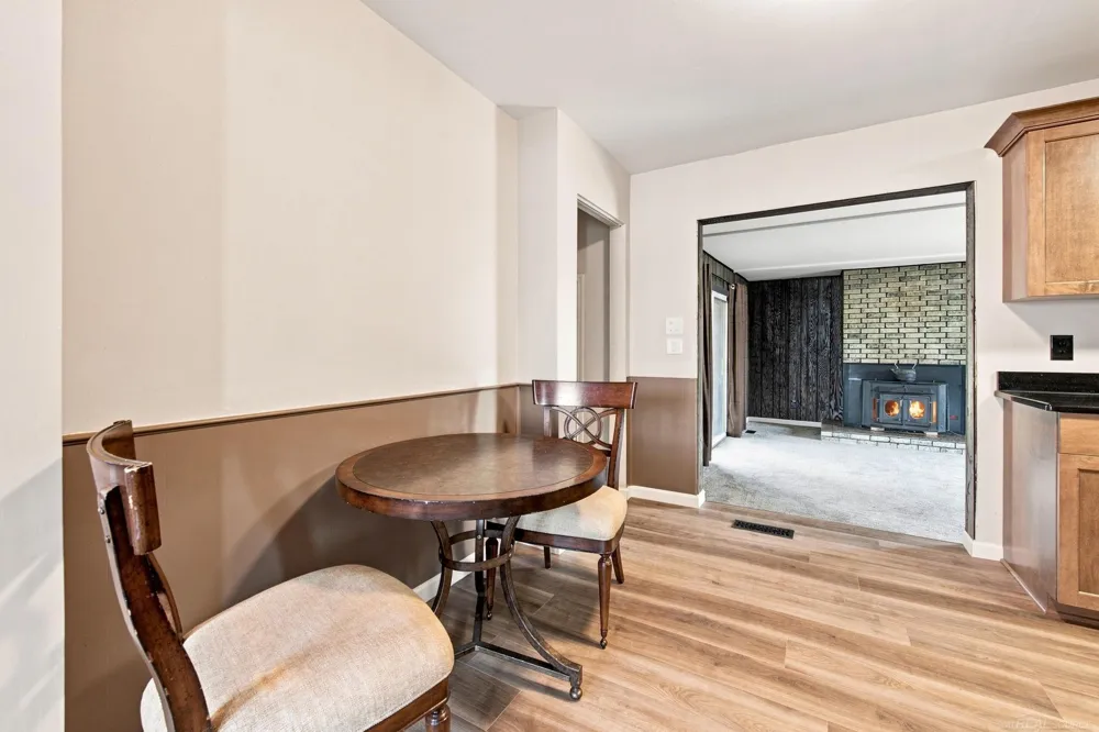 15611 common Road Roseville City, MI 48066