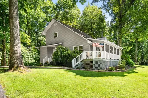 309 Woodland Lane
