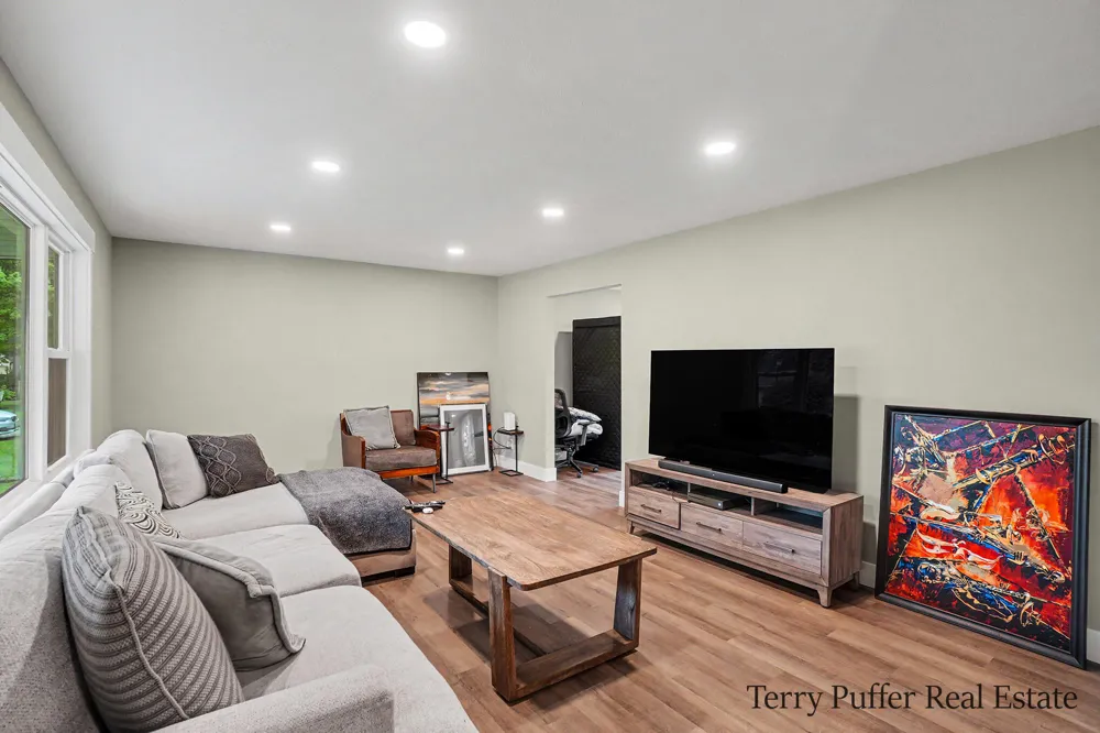 1107 Lancelot Drive Muskegon, MI 49445