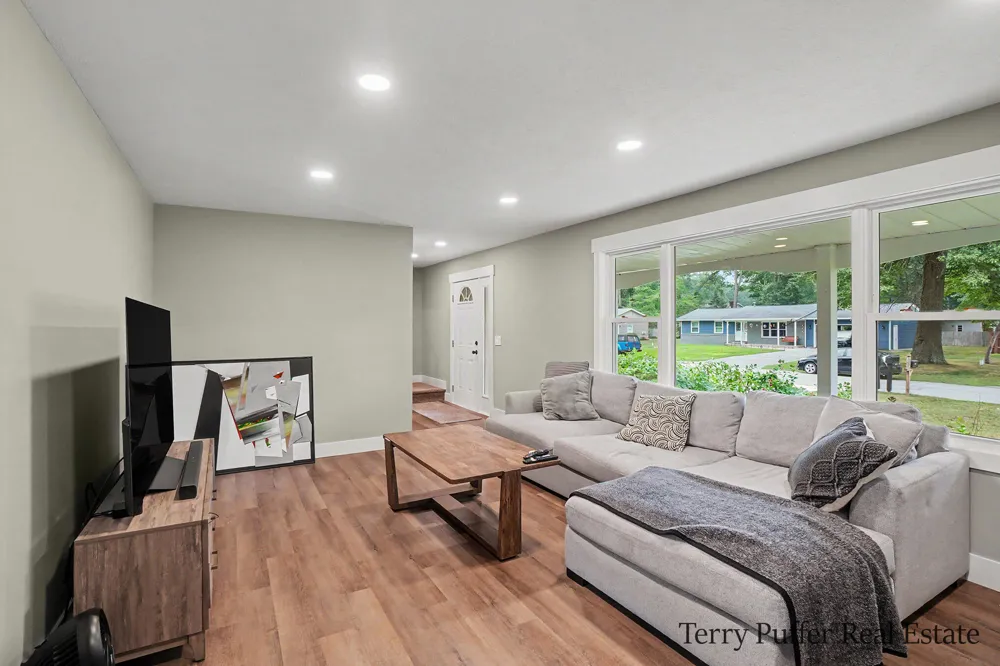 1107 Lancelot Drive Muskegon, MI 49445