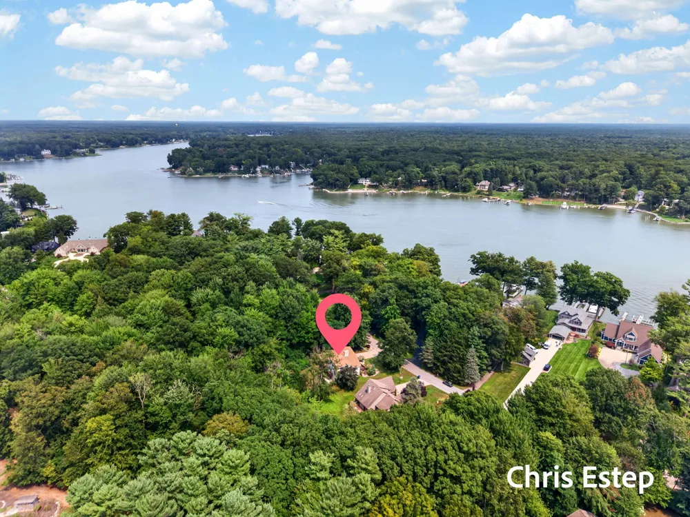 18127 Lovell Road Spring Lake, MI 49456