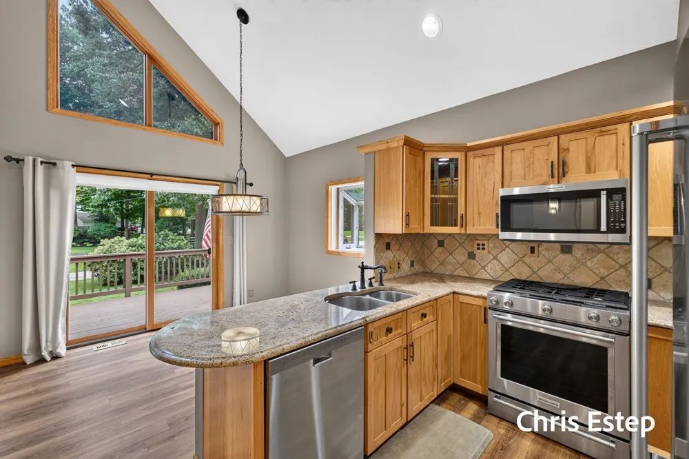 18127 Lovell Road Spring Lake, MI 49456