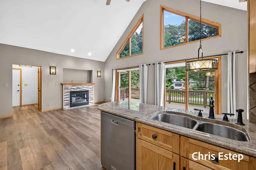 18127 Lovell Road Spring Lake, MI 49456