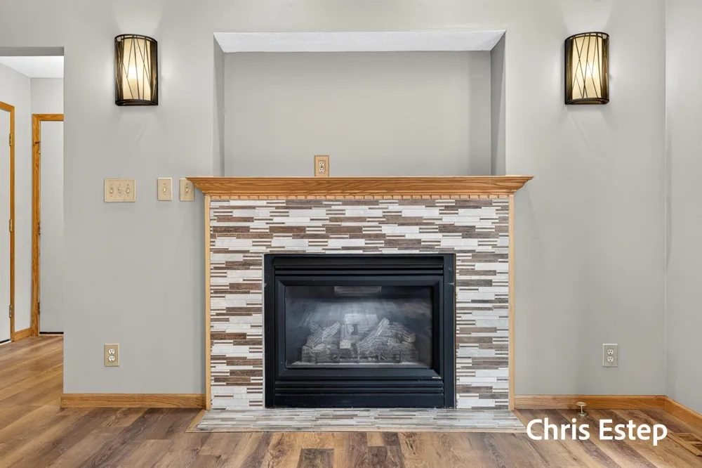 18127 Lovell Road Spring Lake, MI 49456