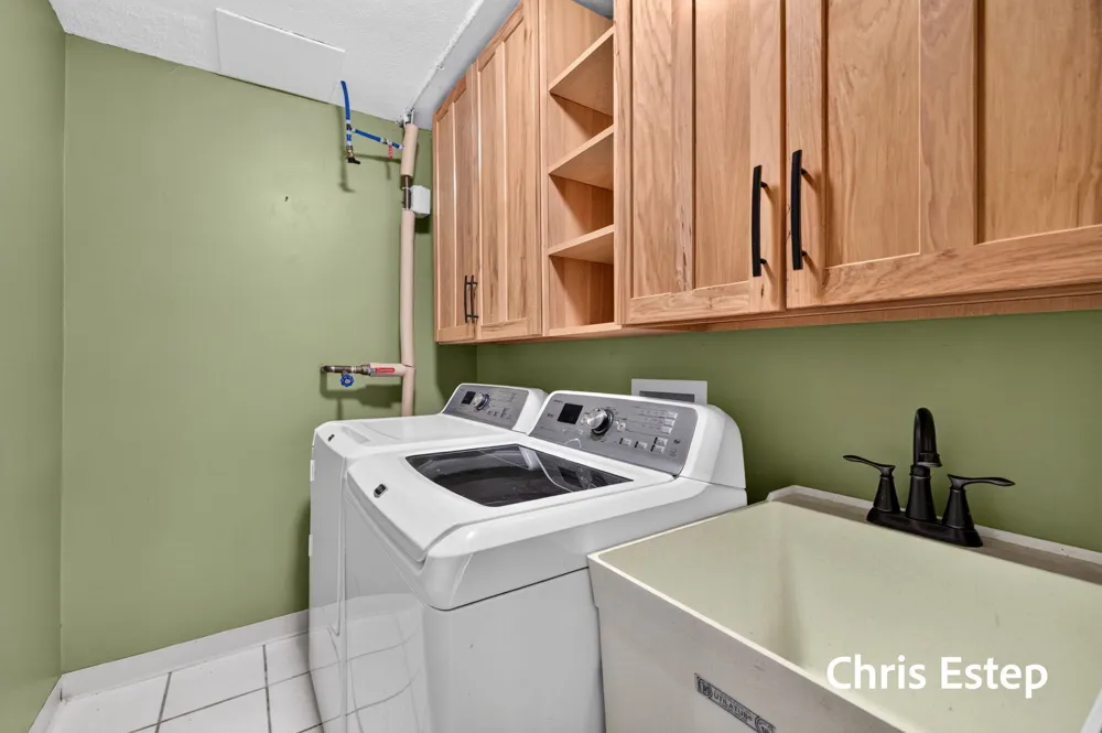 18127 Lovell Road Spring Lake, MI 49456