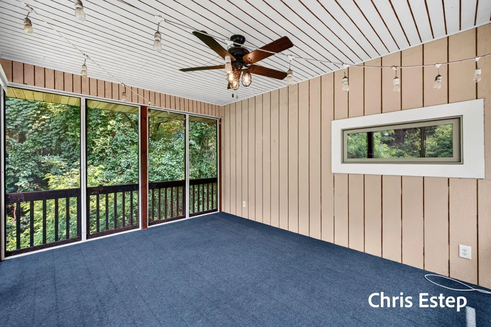 18127 Lovell Road Spring Lake, MI 49456