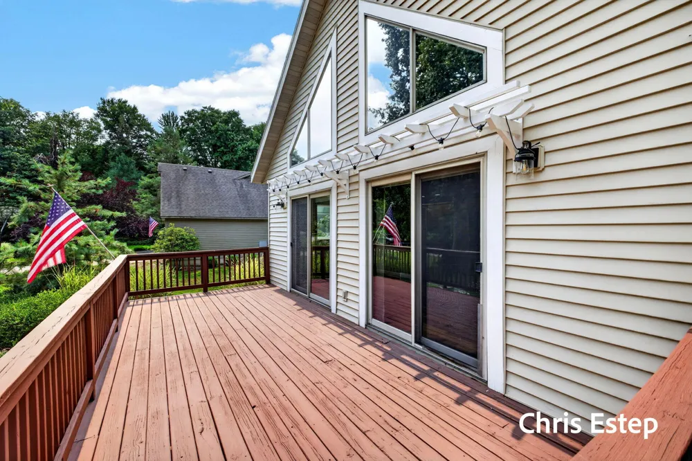 18127 Lovell Road Spring Lake, MI 49456