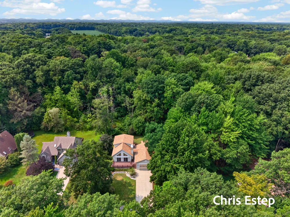 18127 Lovell Road Spring Lake, MI 49456