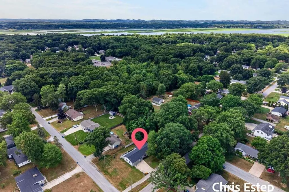 15288 Pruin Street Spring Lake, MI 49456