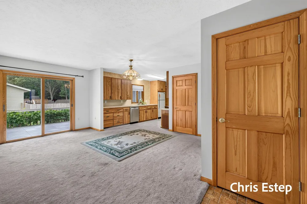 15288 Pruin Street Spring Lake, MI 49456