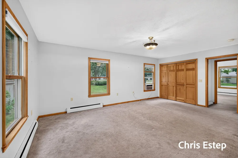 15288 Pruin Street Spring Lake, MI 49456