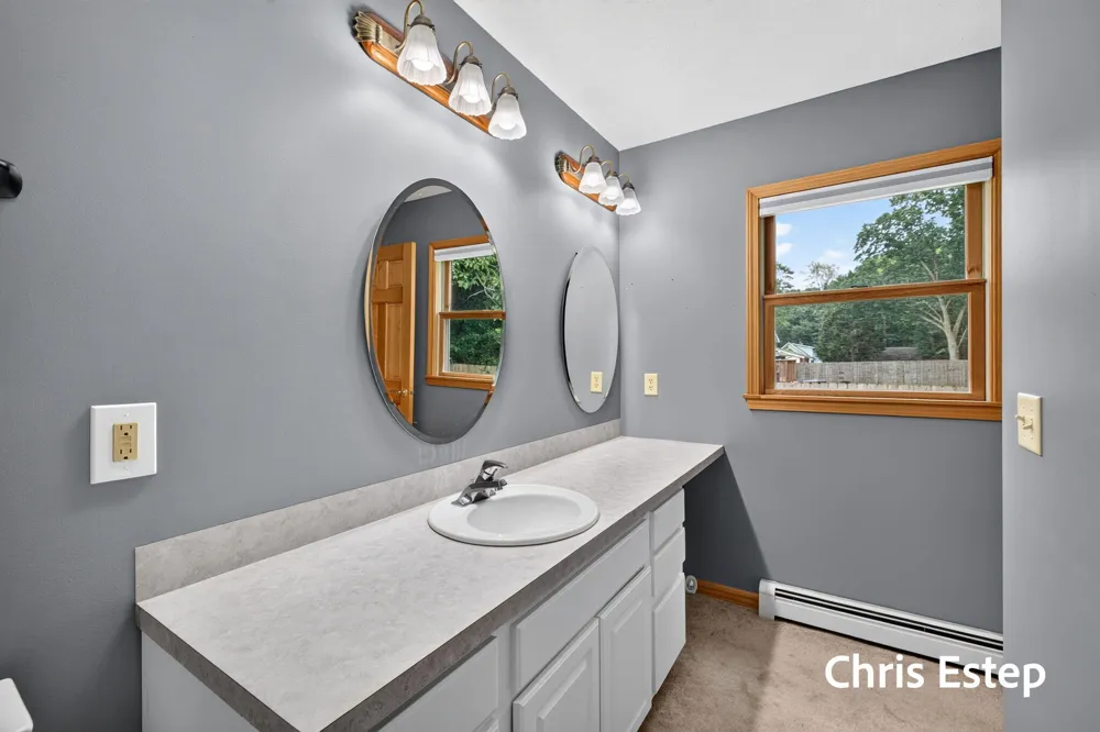 15288 Pruin Street Spring Lake, MI 49456