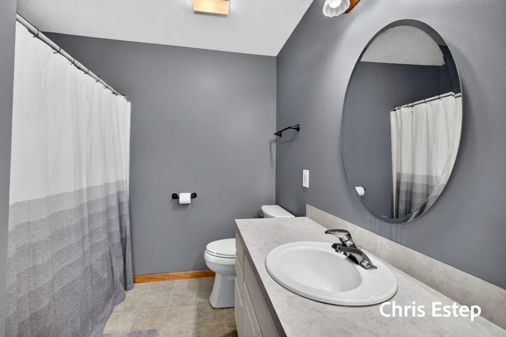 15288 Pruin Street Spring Lake, MI 49456