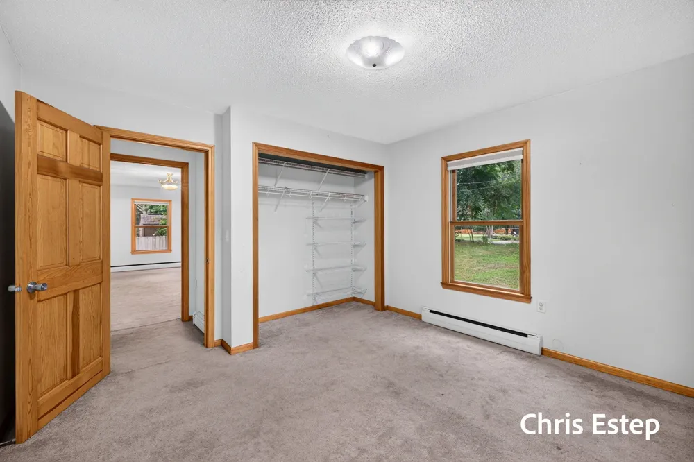 15288 Pruin Street Spring Lake, MI 49456