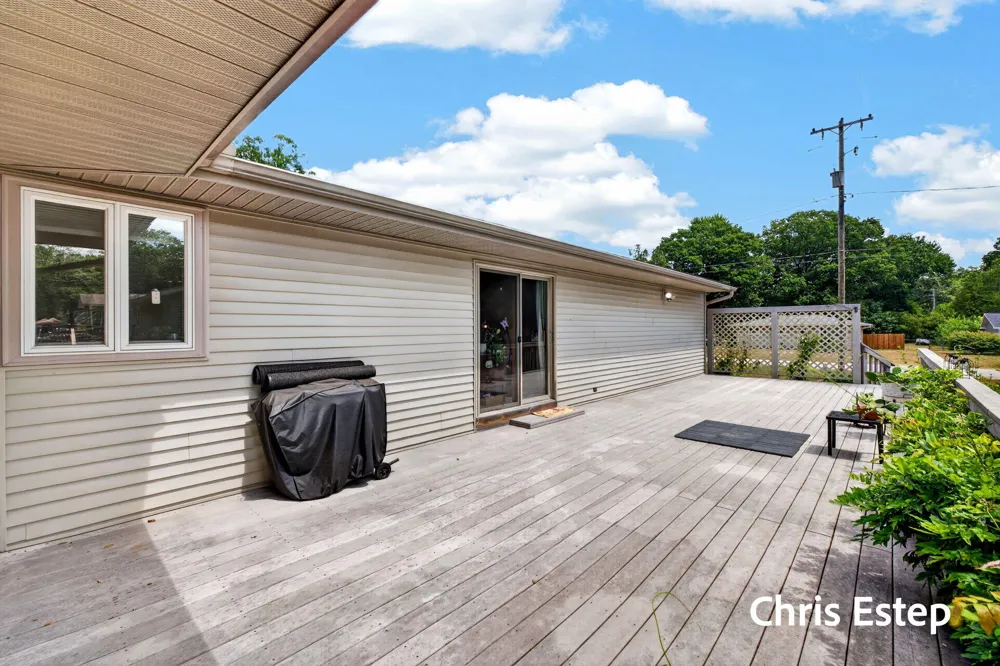 15288 Pruin Street Spring Lake, MI 49456