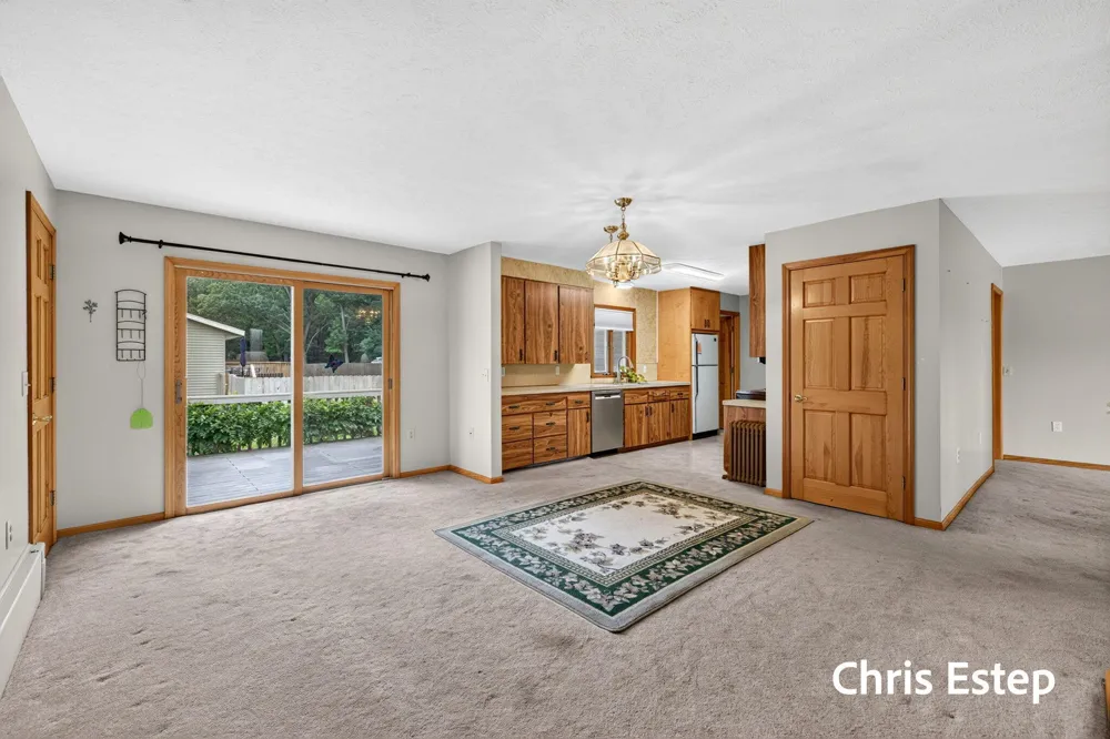 15288 Pruin Street Spring Lake, MI 49456