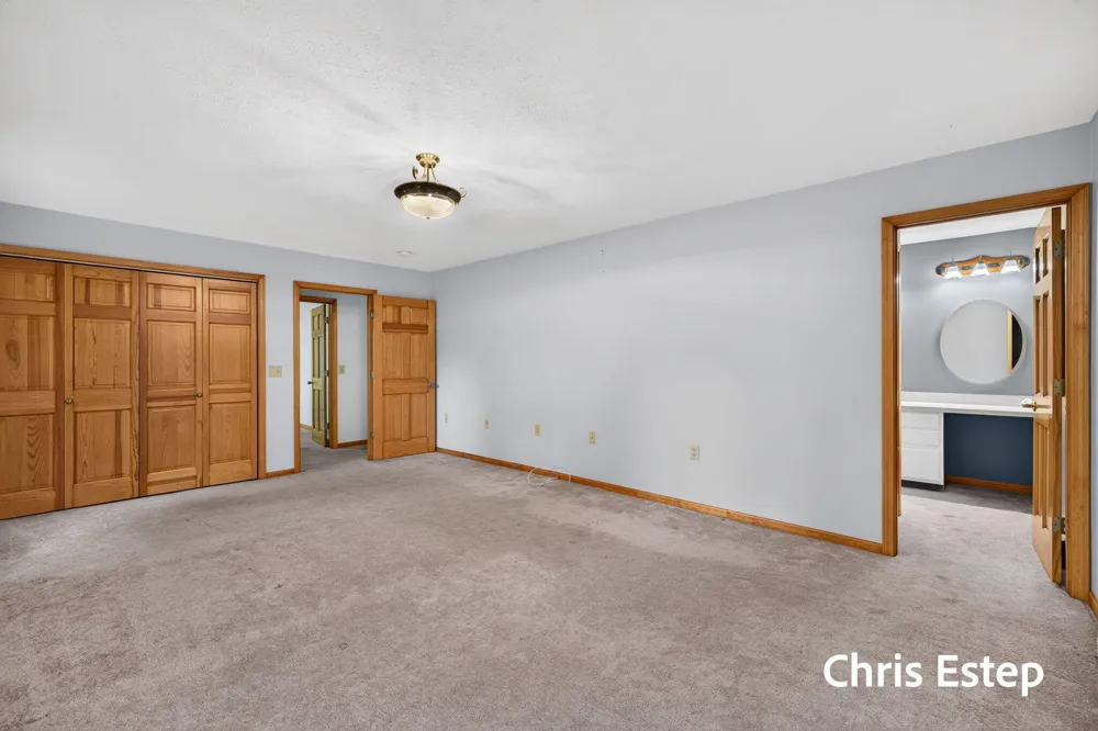 15288 Pruin Street Spring Lake, MI 49456