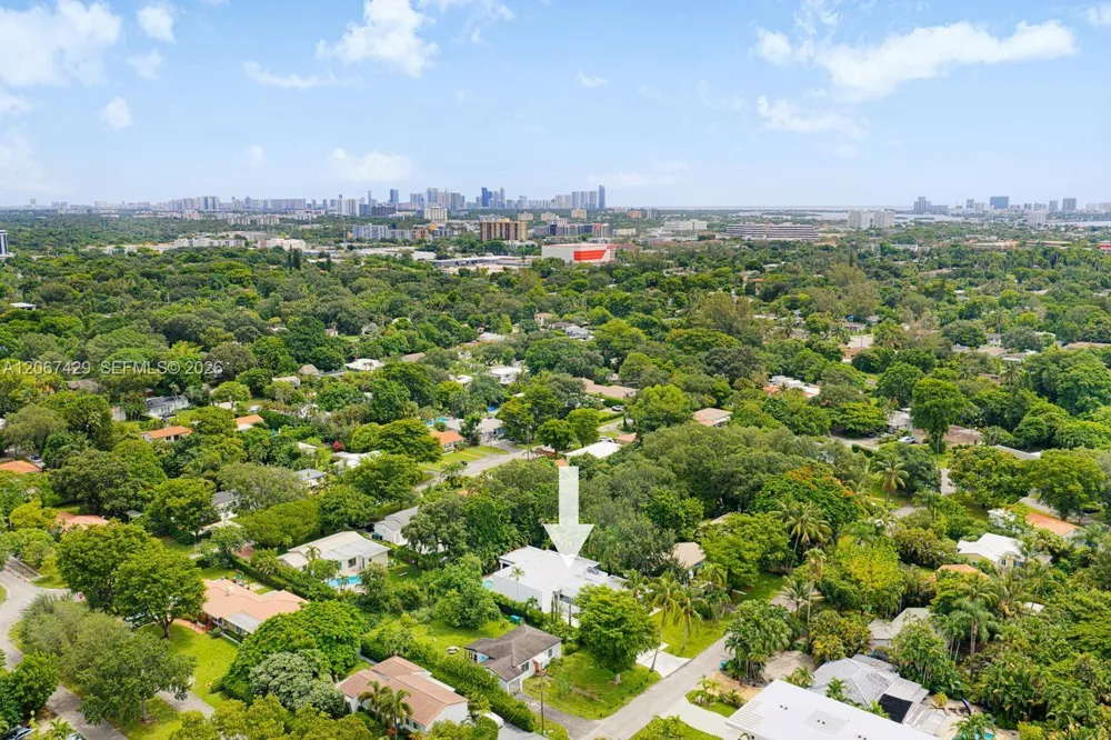 1015 NE 114th St Biscayne Park, FL 33161