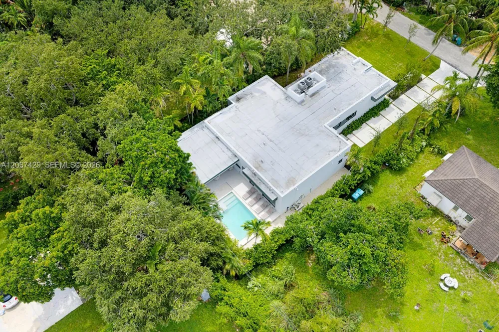 1015 NE 114th St Biscayne Park, FL 33161