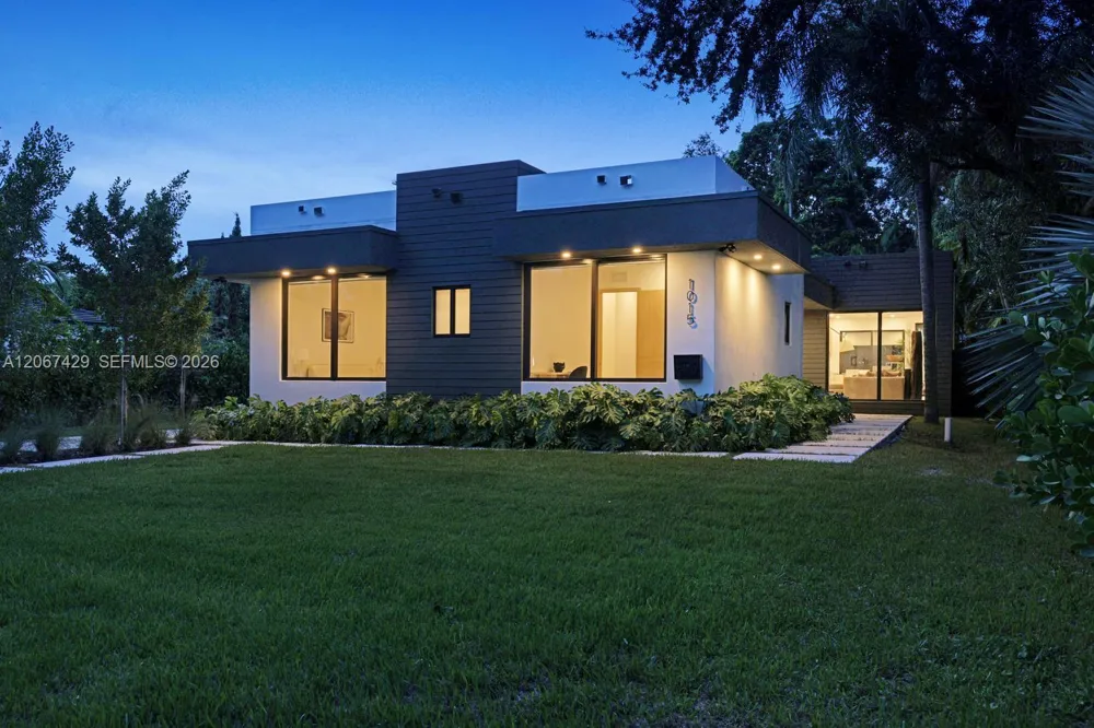 1015 NE 114th St Biscayne Park, FL 33161