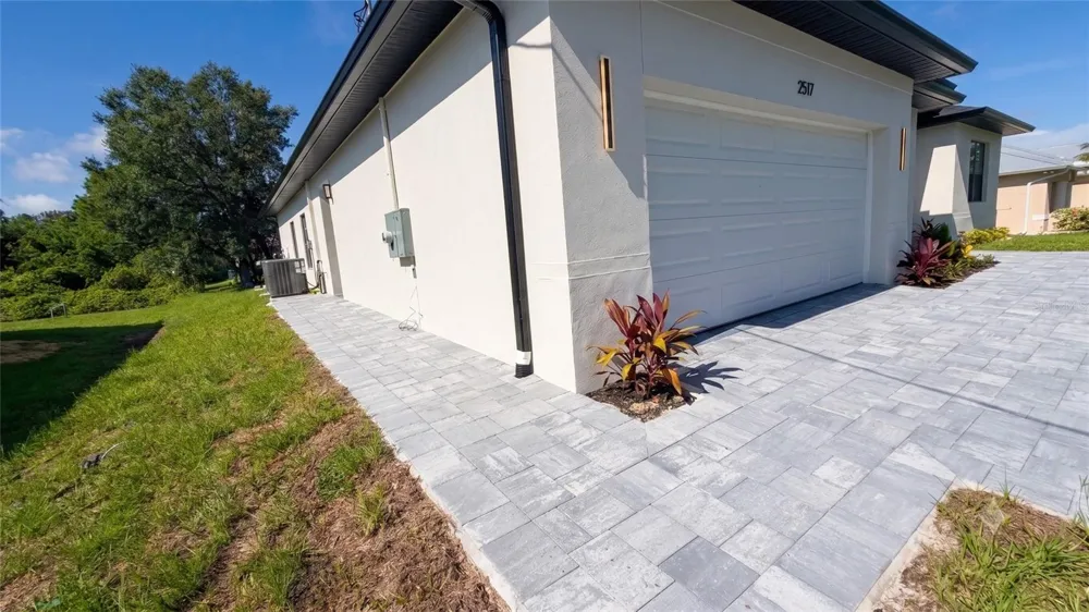 2517 PASCAL AVENUE North Port, FL 34286