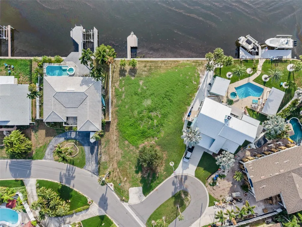 1301 SEA GULL DRIVE S St Petersburg, FL 33707