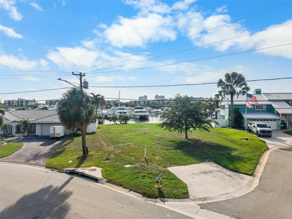 1301 SEA GULL DRIVE S St Petersburg, FL 33707