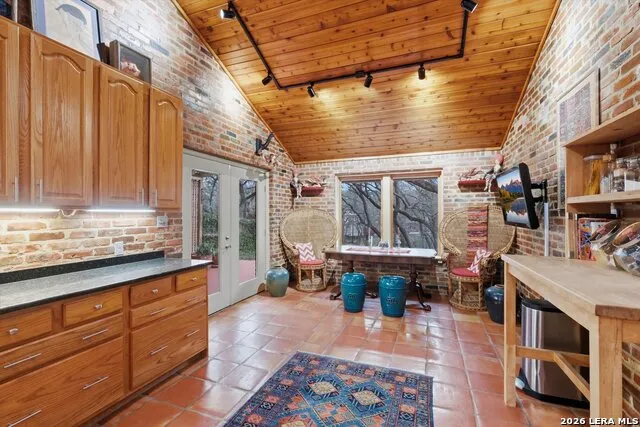 340 MUSTANG CIR Hollywood Park, TX 78232