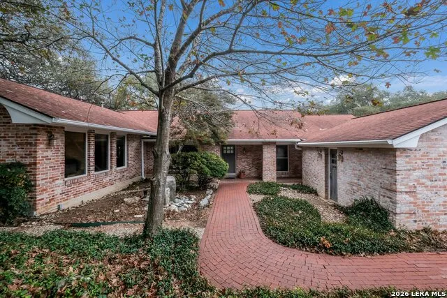 340 MUSTANG CIR Hollywood Park, TX 78232