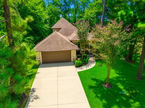 3302 Dunes Circle