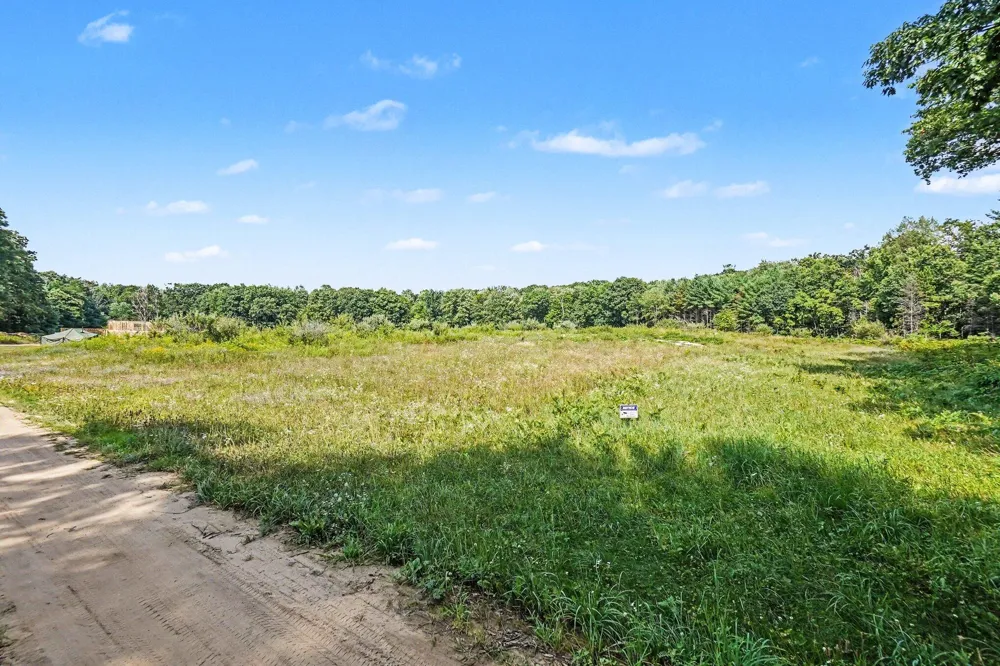 1 E Bear Paw Drive White Cloud, MI 49349
