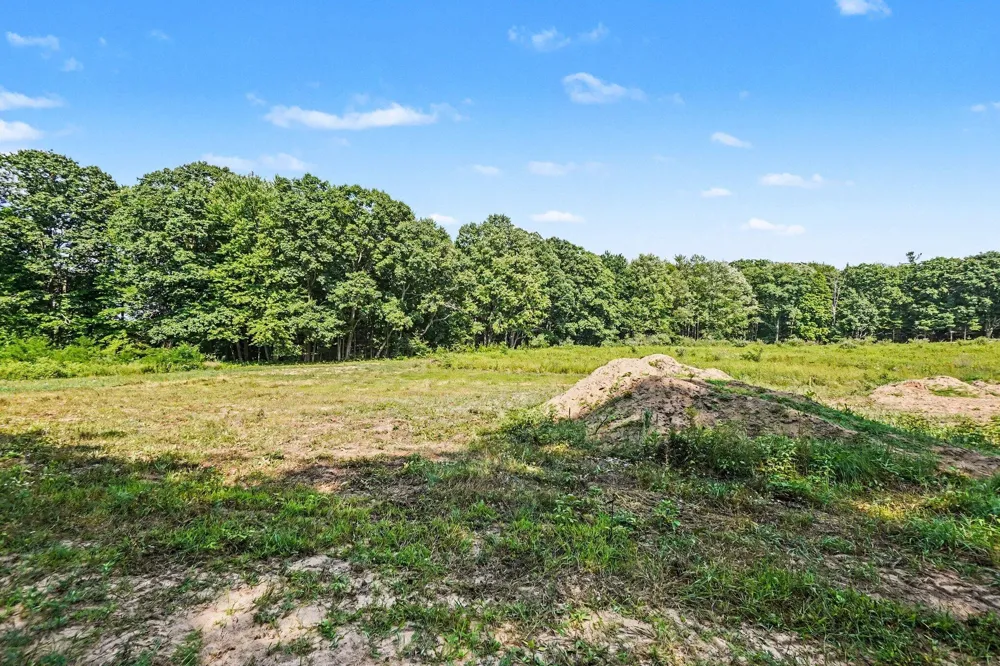 1 E Bear Paw Drive White Cloud, MI 49349