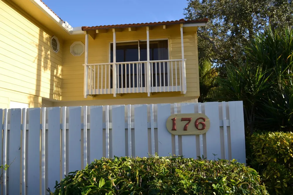 176 Seabreeze Circle Jupiter, FL 33477