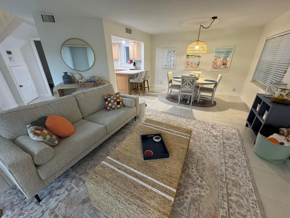 176 Seabreeze Circle Jupiter, FL 33477