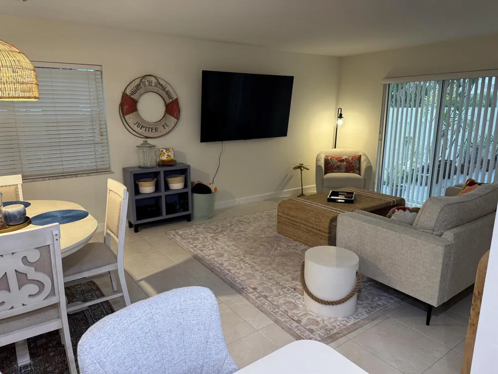 176 Seabreeze Circle Jupiter, FL 33477