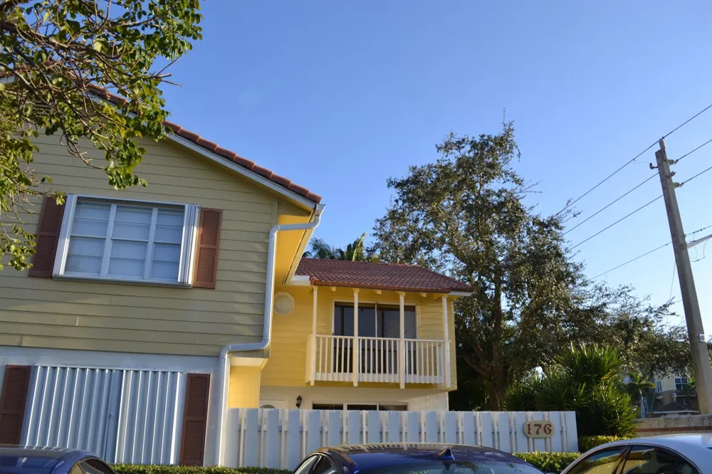 176 Seabreeze Circle Jupiter, FL 33477