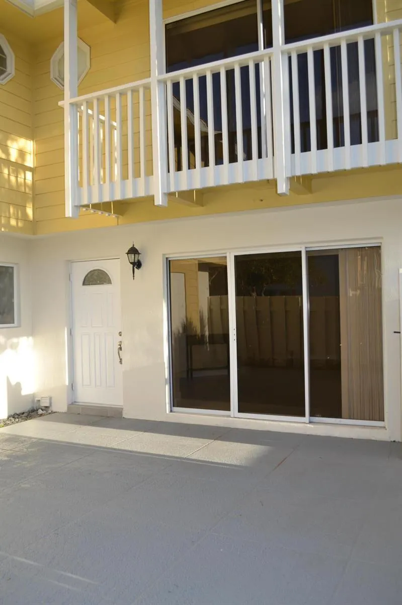 176 Seabreeze Circle Jupiter, FL 33477